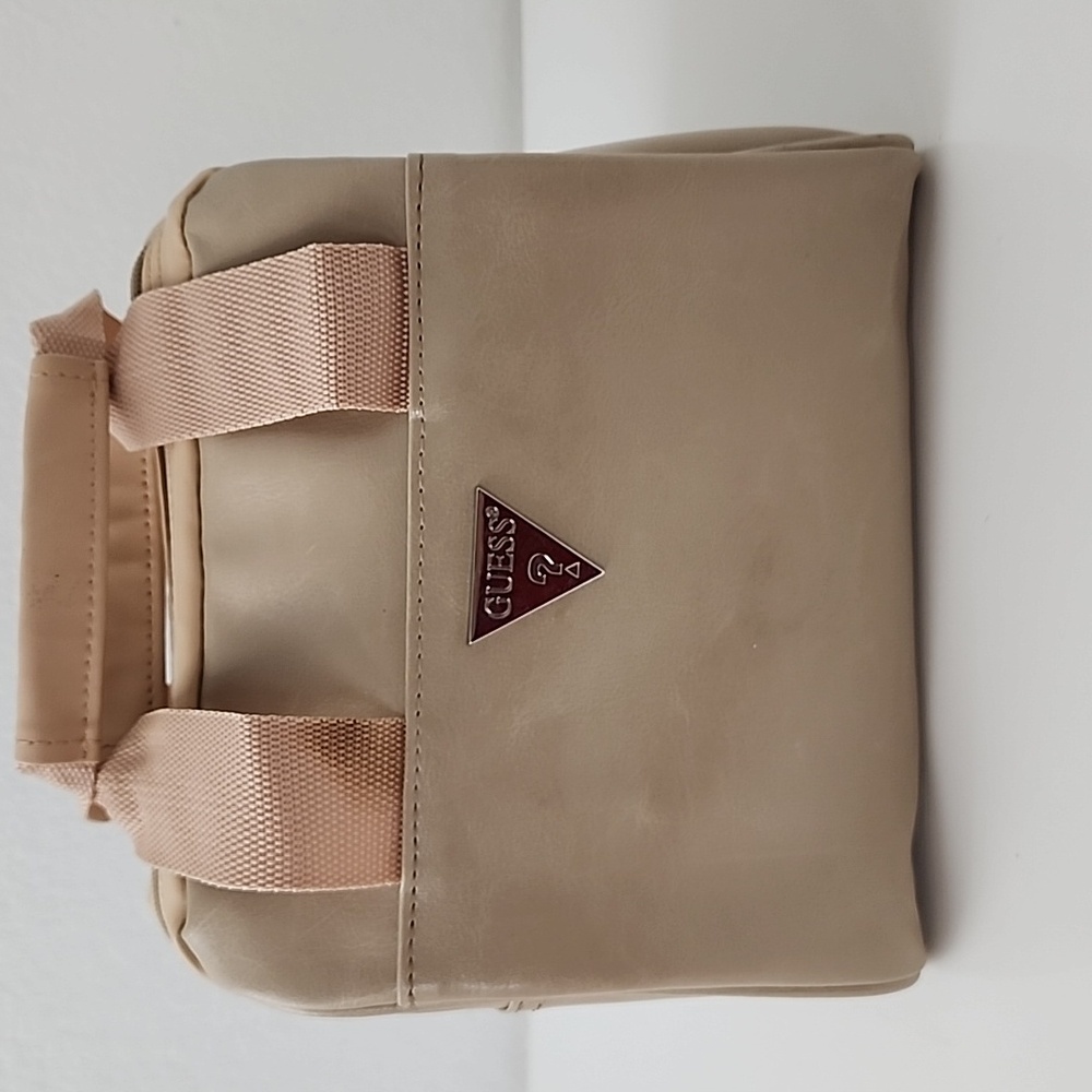 Guess Insulated  PVC Lunch Bag Tan